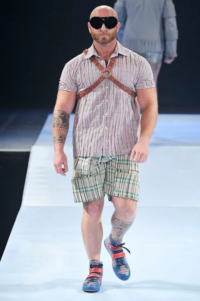 Look 5